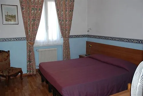 ***  Cadenabbia Hotel Riviera איטליה
